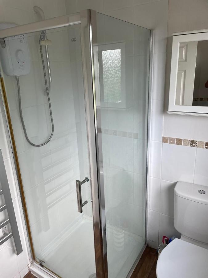 Вилла 5 Bed House, 32 Tutbury Avenue, Cannon Park, Coventry, Cv4 7Bj Экстерьер фото